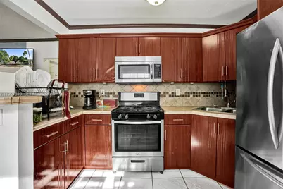2158 NW 100th St, Miami, FL 33147 - Photo 5