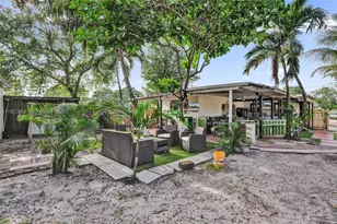 2158 NW 100th St, Miami, FL 33147 - Photo 45