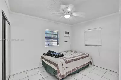 2158 NW 100th St, Miami, FL 33147 - Photo 25