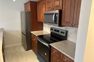 1691 Fairway Rd, Pembroke Pines, FL 33026 - Photo 9