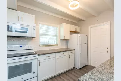 1413 NW 3rd Ave #2, Fort Lauderdale, FL 33311 - Photo 3