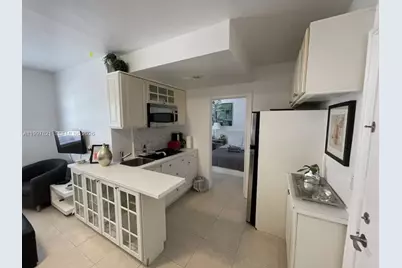 335 Ocean Dr #214, Miami Beach, FL 33139 - Photo 7