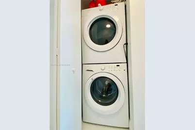 325 S Biscayne Blvd #717, Miami, FL 33131 - Photo 15