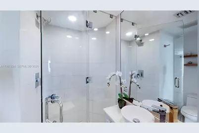 650 NE 32nd St #4607, Miami, FL 33137 - Photo 5