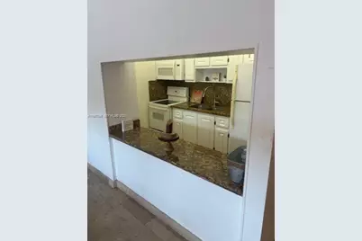 2200 E Hallandale Beach Blvd #109, Hallandale Beach, FL 33009 - Photo 3