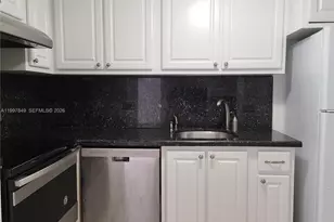 999 Brickell Bay Dr, Miami, FL 33131 - Photo 11