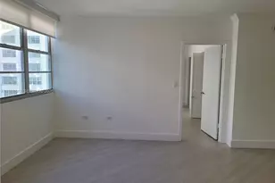 999 Brickell Bay Dr, Miami, FL 33131 - Photo 5
