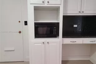 999 Brickell Bay Dr, Miami, FL 33131 - Photo 13