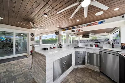 1574 Ricardo, Fort Myers, FL 33901 - Photo 7