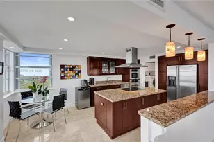 5660 Collins Ave, Miami Beach, FL 33140 - Photo 11