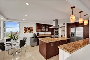 5660 Collins Ave, Miami Beach, FL 33140 - Photo 19