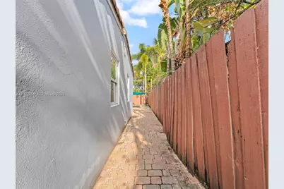 1432 NE 5th Ave, Fort Lauderdale, FL 33304 - Photo 3