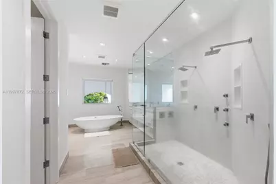 3752 NE 199 St, Aventura, FL 33180 - Photo 25