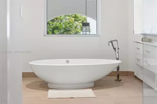 3752 NE 199th St, Aventura, FL 33180 - Photo 27