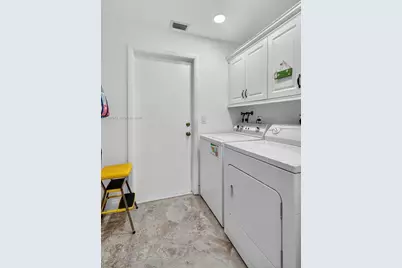 8860 SW 49th Ct, Cooper City, FL 33328 - Photo 41