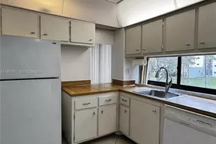 16919 N Bay Rd, Sunny Isles Beach, FL 33160 - Photo 9