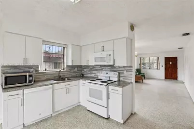 4756 SW 7th St, Miami, FL 33134 - Photo 11