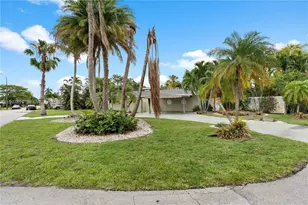 1652 NE 39th St, Oakland Park, FL 33334 - Photo 57