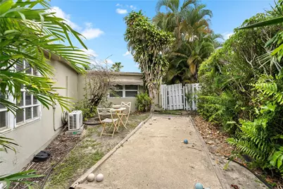 1652 NE 39th St, Oakland Park, FL 33334 - Photo 49