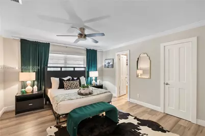 1652 NE 39th St, Oakland Park, FL 33334 - Photo 23