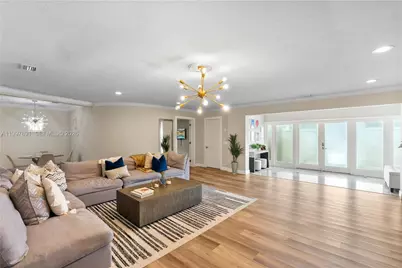 1652 NE 39th St, Oakland Park, FL 33334 - Photo 7