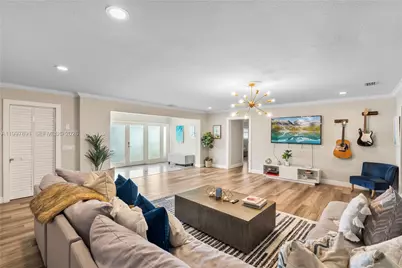 1652 NE 39th St, Oakland Park, FL 33334 - Photo 7