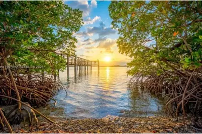 107 Ocean Estates Dr, Fort Pierce, FL 34949 - Photo 5