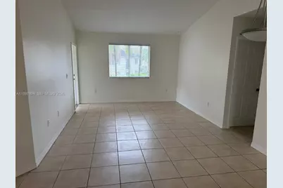 6676 SW 115th Ct #402, Miami, FL 33173 - Photo 9