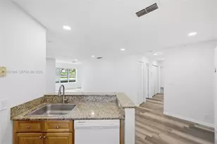 3310 N Pinewalk Dr N, Margate, FL 33063 - Photo 9