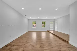 15010 NE 7th Ave, Miami, FL 33161 - Photo 17