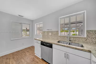 15010 NE 7th Ave, Miami, FL 33161 - Photo 21