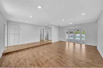 15010 NE 7th Ave, Miami, FL 33161 - Photo 15