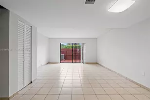 319 NW 109th Ave, Miami, FL 33172 - Photo 9