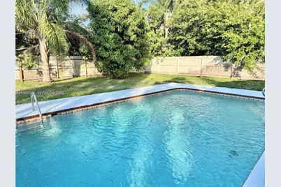 121 NE Prima Vista Blvd, Port Saint Lucie, FL 34983 - Photo 3