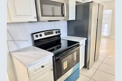 121 NE Prima Vista Blvd, Port Saint Lucie, FL 34983 - Photo 7