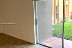 9493 SW 76th St, Miami, FL 33173 - Photo 13