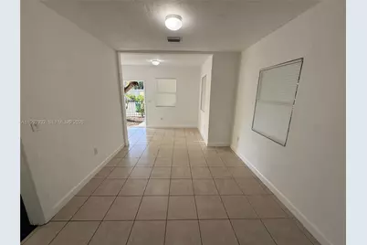 253 NW 48th St #/, Miami, FL 33127 - Photo 15