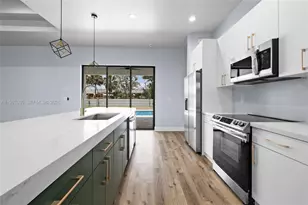 1333 N 4th St, Cape Coral, FL 33993 - Photo 9