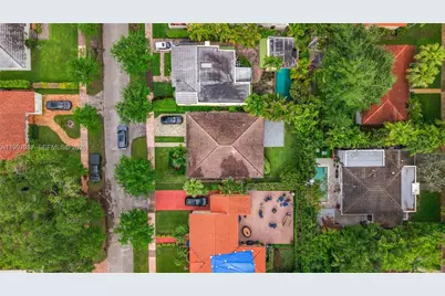 323 Velarde Ave, Coral Gables, FL 33134 - Photo 7