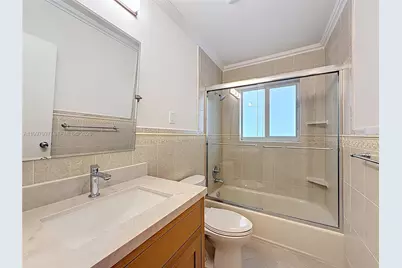 323 Velarde Ave, Coral Gables, FL 33134 - Photo 27