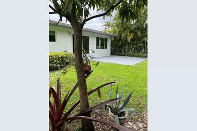 323 Velarde Ave, Coral Gables, FL 33134 - Photo 3