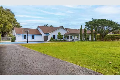 11301 SW 95th St, Miami, FL 33176 - Photo 1