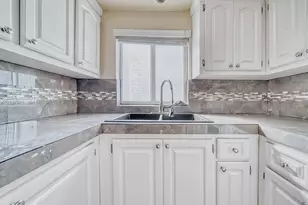 2171 SW 21st St, Miami, FL 33145 - Photo 17