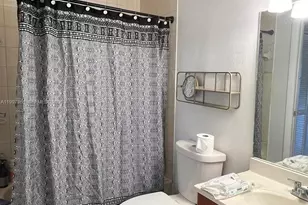 1298 W 51st Pl, Hialeah, FL 33012 - Photo 7