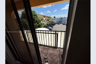 1298 W 51st Pl #D-29, Hialeah, FL 33012 - Photo 13