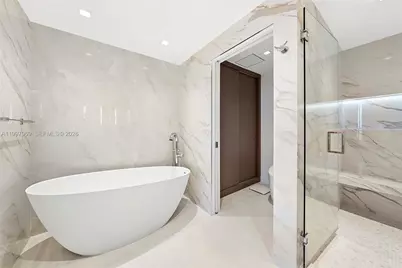 6899 Collins Ave #1908, Miami Beach, FL 33141 - Photo 13