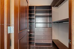 900 Biscayne Blvd, Miami, FL 33132 - Photo 25