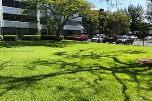 10854 N Kendall Dr, Miami, FL 33176 - Photo 3