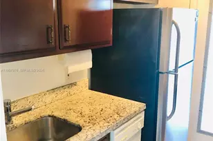 1025 SE 15th St, Fort Lauderdale, FL 33316 - Photo 9