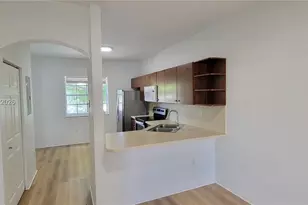 5640 NW 115th Ct, Doral, FL 33178 - Photo 11